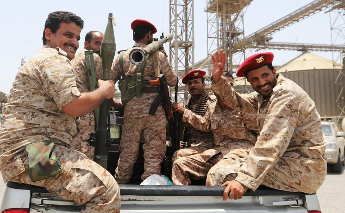 Les Houthis revendiquent une attaque hypersonique contre Israël