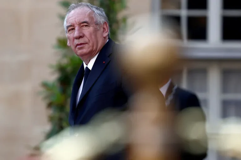 Les ministres à cœur léger chantent sous la pluie