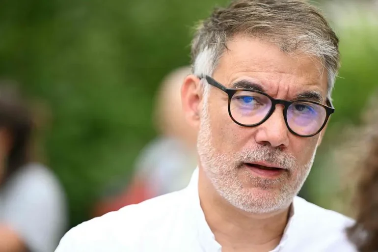 Les socialistes préparent une discussion avec Bayrou