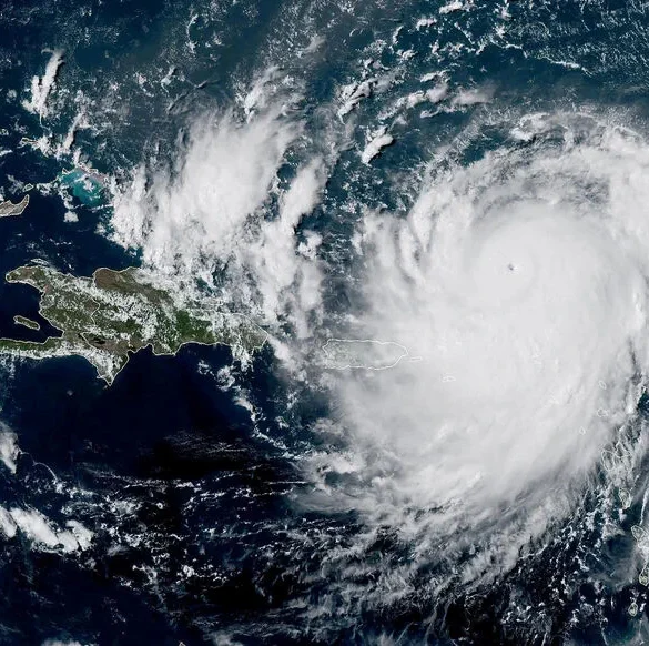 L'ouragan Erin se renforce en catégorie 5 : une tempête meurtrière en route vers les Caraïbes