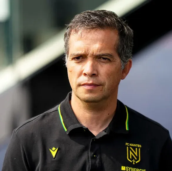 Luis Castro suspendu pour la première journée de Ligue 1 entre Nantes et le PSG