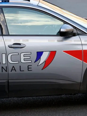 Mise en examen pour tentative de meurtre en bande organisée après une découverte macabre.