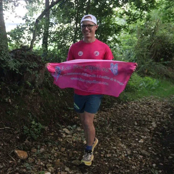 Un couple se lance dans un trail épique : 12 semaines, 113 km et des citations pour motiver chaque pas