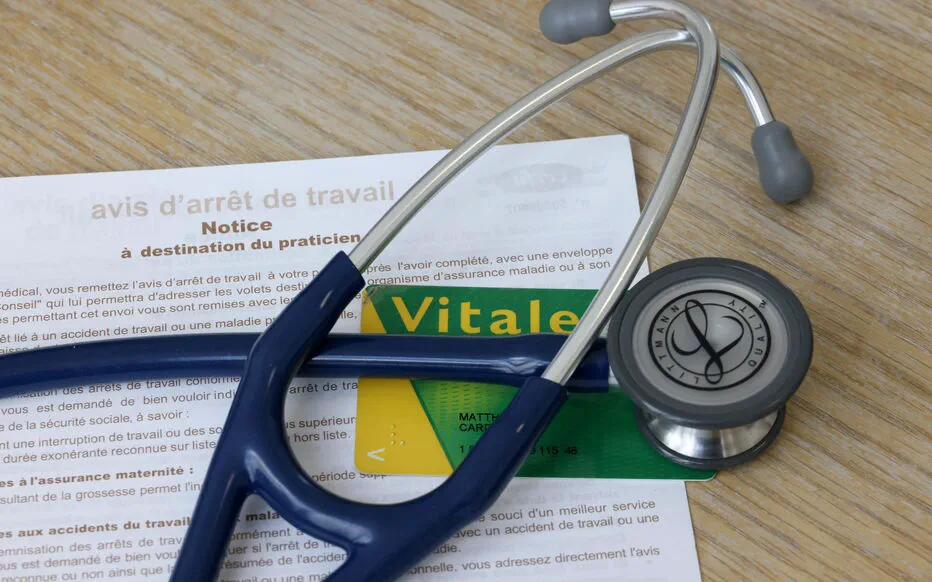 Un duo inattendu au cœur d'une affaire disciplinaire : l'expert en droit social et le psychiatre