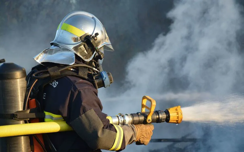 Un homme de 39 ans est la principale victime d'un incendie qu'il a lui-même causé à Cergy, dans le Val-d'Oise.