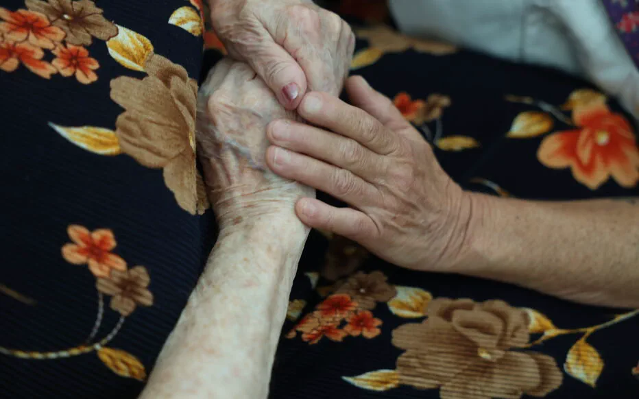 Une rencontre inattendue entre deux frères et sœurs séparés depuis 80 ans