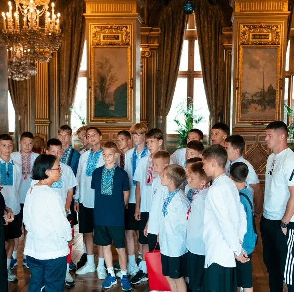 Une semaine de repos pour les jeunes footballeurs ukrainiens à Clairefontaine