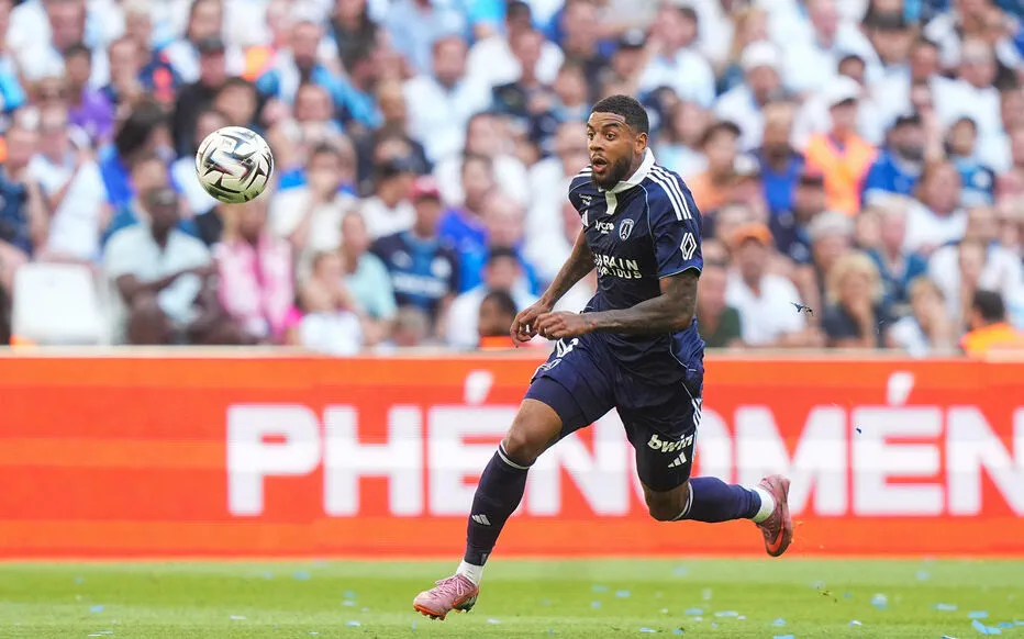 Va-et-vient à l'entraînement du Paris FC : des arrivées et des départs attendus