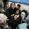 90 Palestiniens, dont des patients hospitalisés et des nouveau-nés, sont pris au piège dans un hôpital de Gaza suite aux bombardements israéliens.