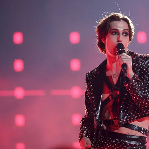 Arnaque amoureuse : une française se fait avoir par un escroc se faisant passer pour une star du rock