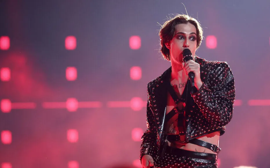 Arnaque amoureuse : une française se fait avoir par un escroc se faisant passer pour une star du rock