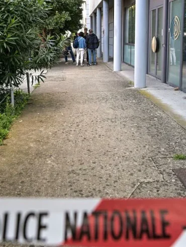 Attaque en fauteuil roulant : une vie brisée à Lyon