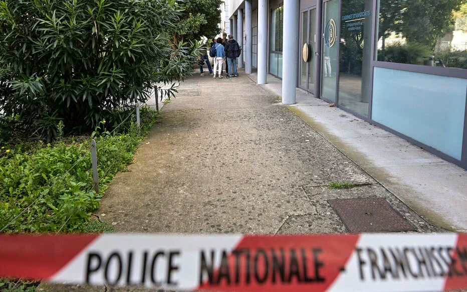 Attaque en fauteuil roulant : une vie brisée à Lyon