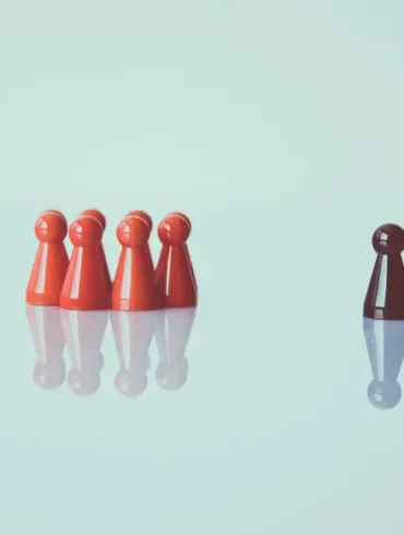 Discrimination raciale lors d'un stage : l'expérience traumatisante d'une étudiante