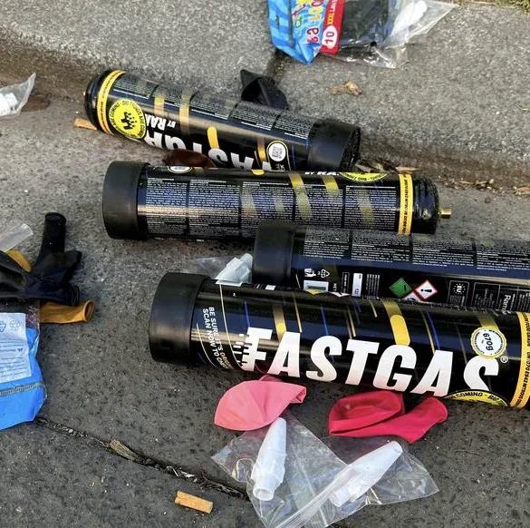 Explosions de bouteilles de protoxyde d'azote : un problème croissant dans les incinérateurs