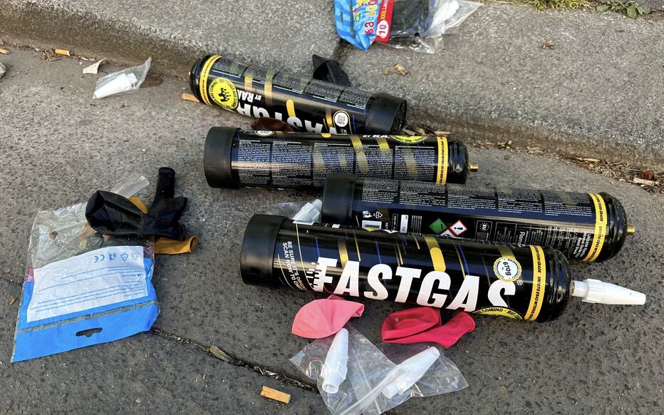 Explosions de bouteilles de protoxyde d'azote : un problème croissant dans les incinérateurs