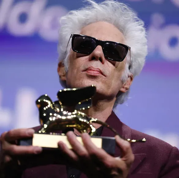Jim Jarmusch, le maître du cinéma indépendant, reçoit la Palme d'Or à Venise