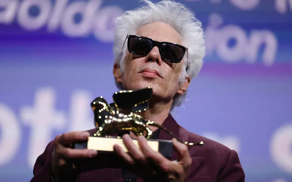 Jim Jarmusch, le maître du cinéma indépendant, reçoit la Palme d'Or à Venise