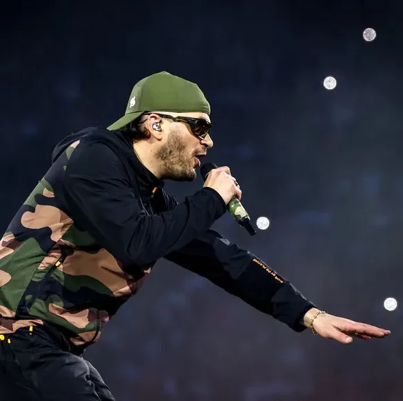 Jul : son concert au Stade de France, un événement cinématographique