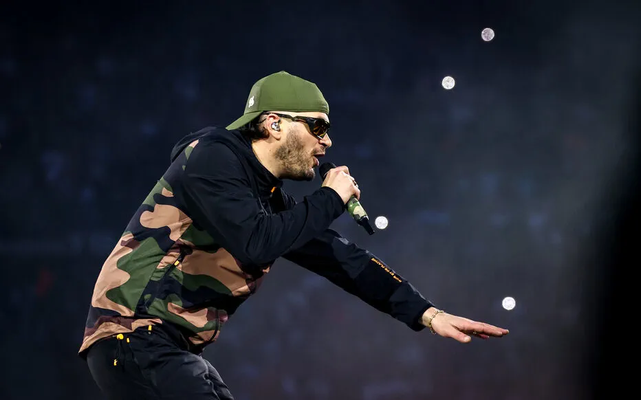 Jul : son concert au Stade de France, un événement cinématographique