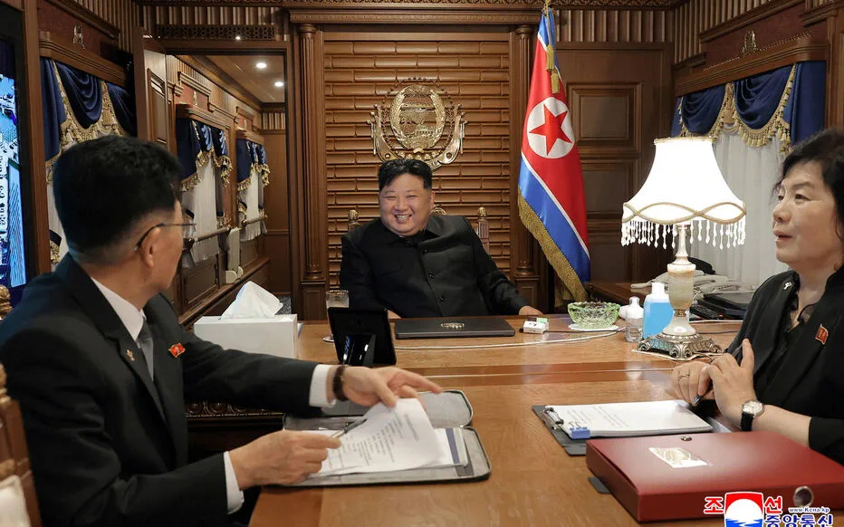 Kim Jong-un voyage secrètement en Chine pour assister à un défilé militaire historique