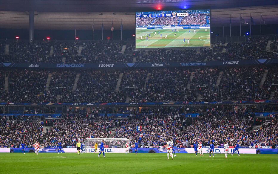 La rencontre cruciale des Bleus face à l'Islande : vers un retour au Stade de France ?