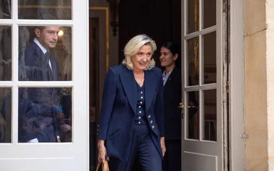 La rentrée politique de Marine Le Pen prend une tournure inhabituelle