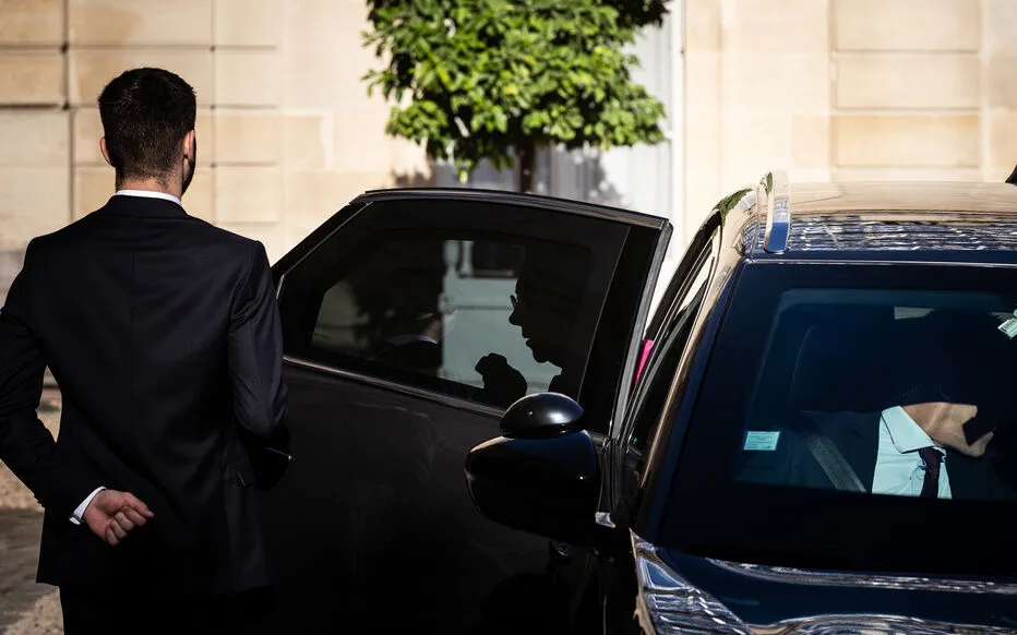 Le gouvernement prend des mesures contre les privilèges des anciens Premiers ministres