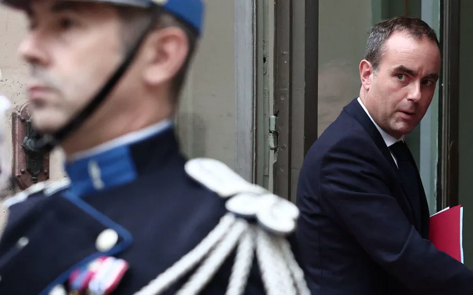 Le ministre des Armées se lance dans le délicat travail de construction d'une coalition gouvernementale