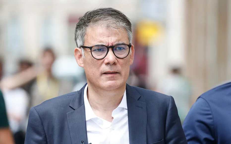 Le nouveau Premier ministre continue ses consultations pour former son gouvernement