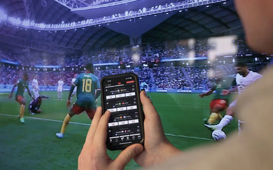 Les sites de paris sportifs ciblent les jeunes hommes avec succès et encouragent des comportements addictifs