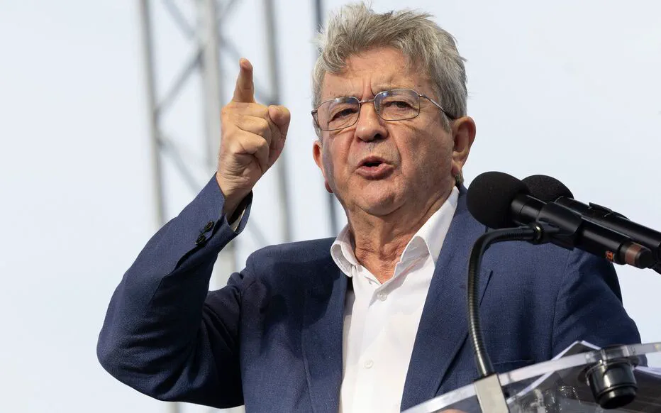 Les socialistes défendent un « gouvernement de gauche »