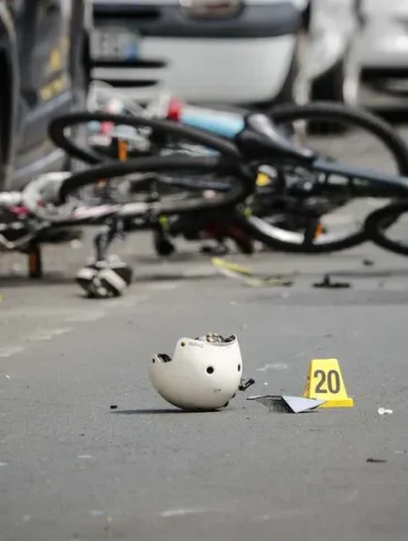 Libération inattendue du chauffeur-livreur Djoukouda S. : une erreur de procédure met en lumière la justice française