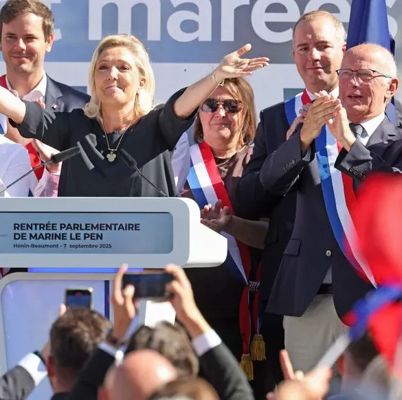 Marine Le Pen exige la dissolution de l'Assemblée nationale