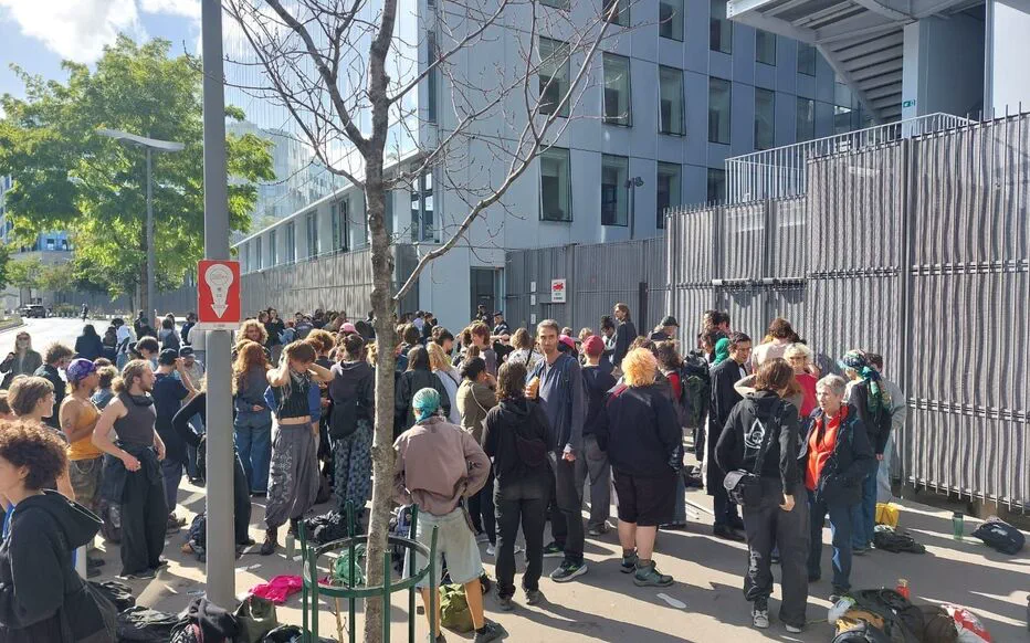 Neuf militants interpellés lors du mouvement « Bloquons tout »