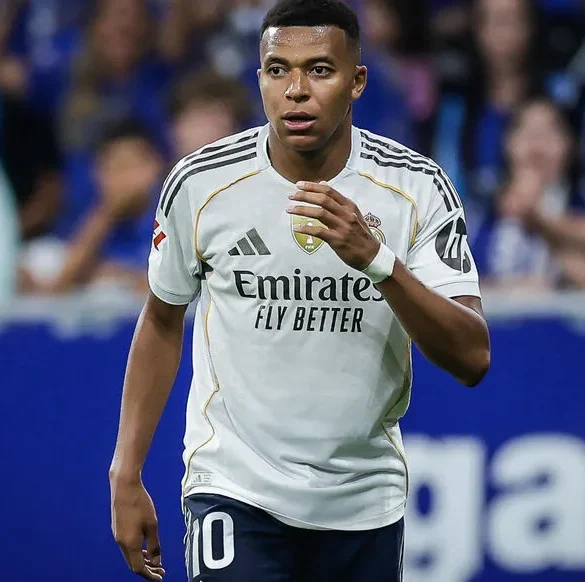 Racisme dans le football espagnol : un supporter d'Oviedo arrêté pour des commentaires racistes envers Kylian Mbappé