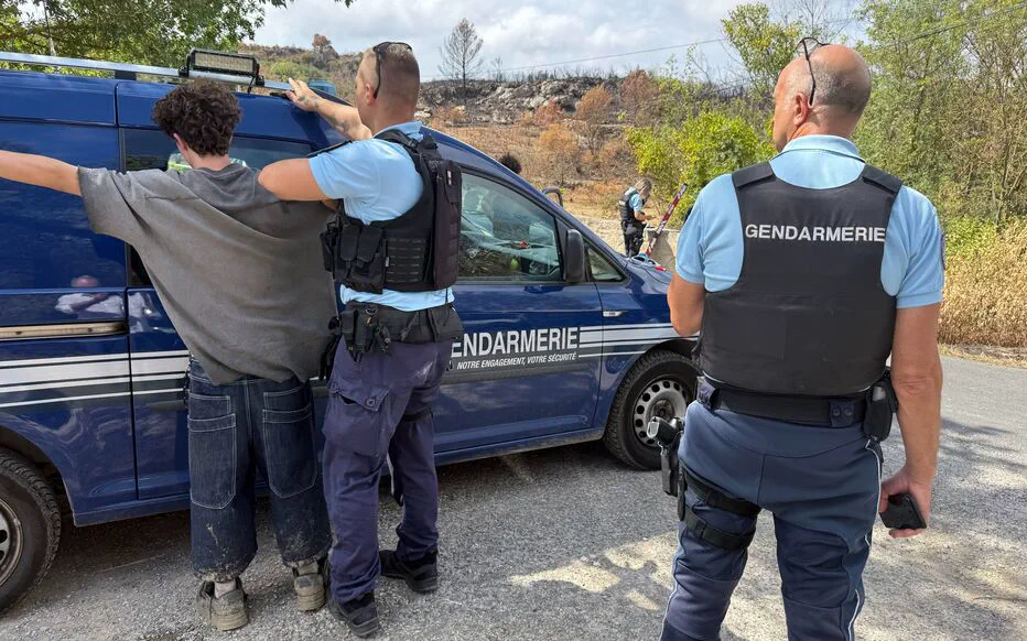 rave-party de Fontjoncouse : agitation et impact sur la région