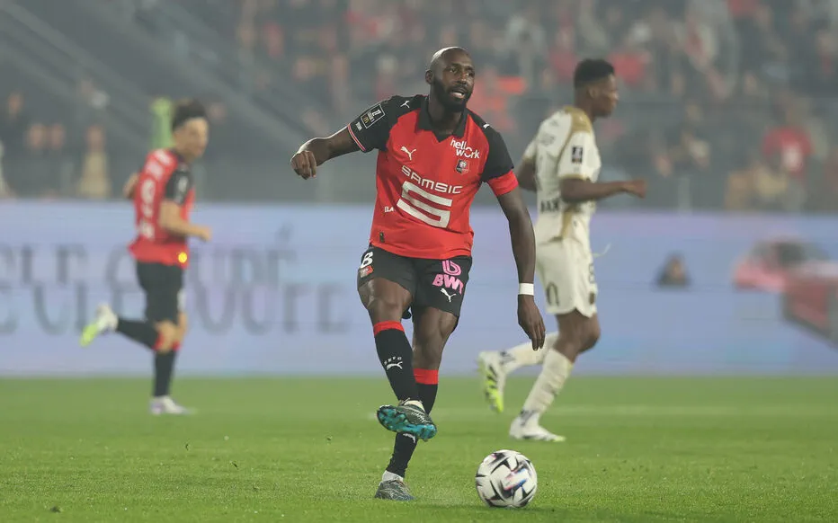 Red Card Change of Pace in Rennes-Lens Match