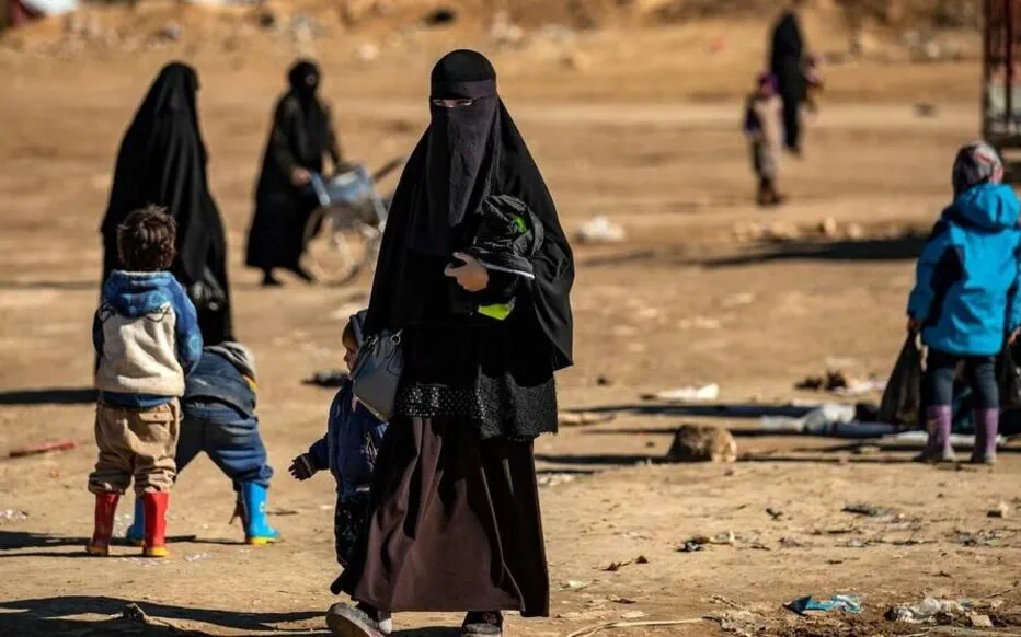 Retour de France pour six mineurs et trois mères après leur détention dans des camps de prisonniers djihadistes syriens