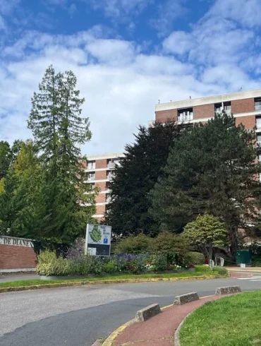 Un dimanche tranquille à Jouy-en-Josas : un incident inattendu