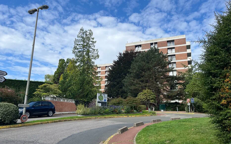 Un dimanche tranquille à Jouy-en-Josas : un incident inattendu