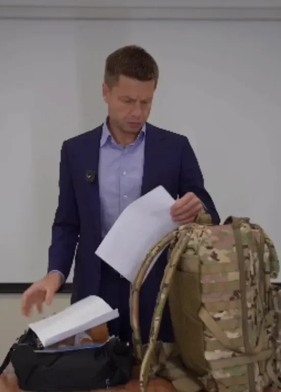 Sacs à dos pour les mobilisés ukrainiens : anomalies et questions